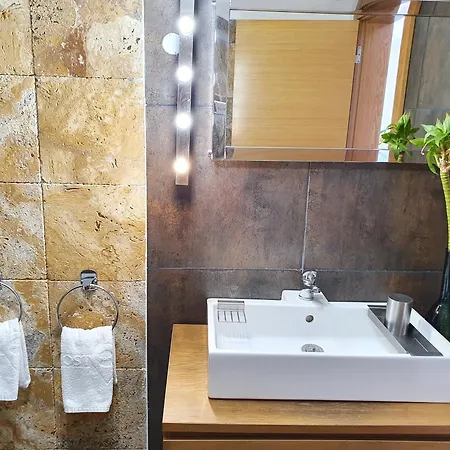 Semesterbostad Moradia Familiar Piscina 5min By Host-point Charneca (Setubal)