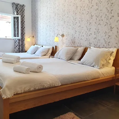 Moradia Familiar Piscina 5min By Host-point Charneca (Setubal)
